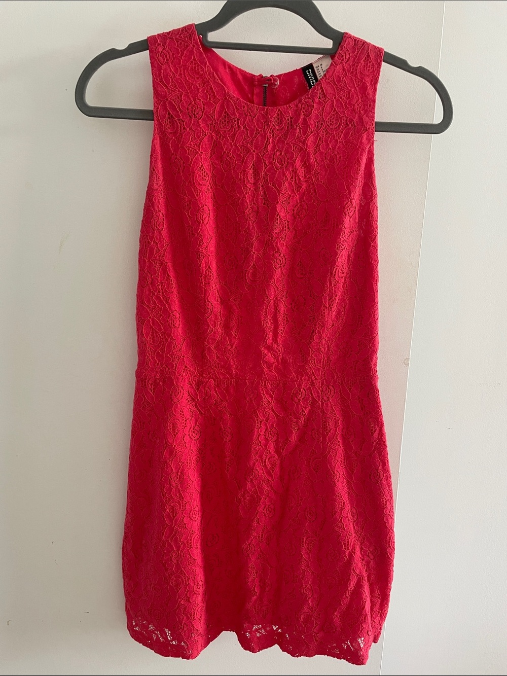 H&M Red Lace Sleeveless Mini Dress